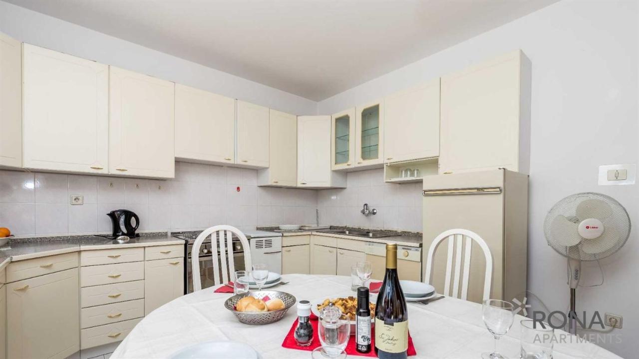 Rona Ani Apartment Ičići